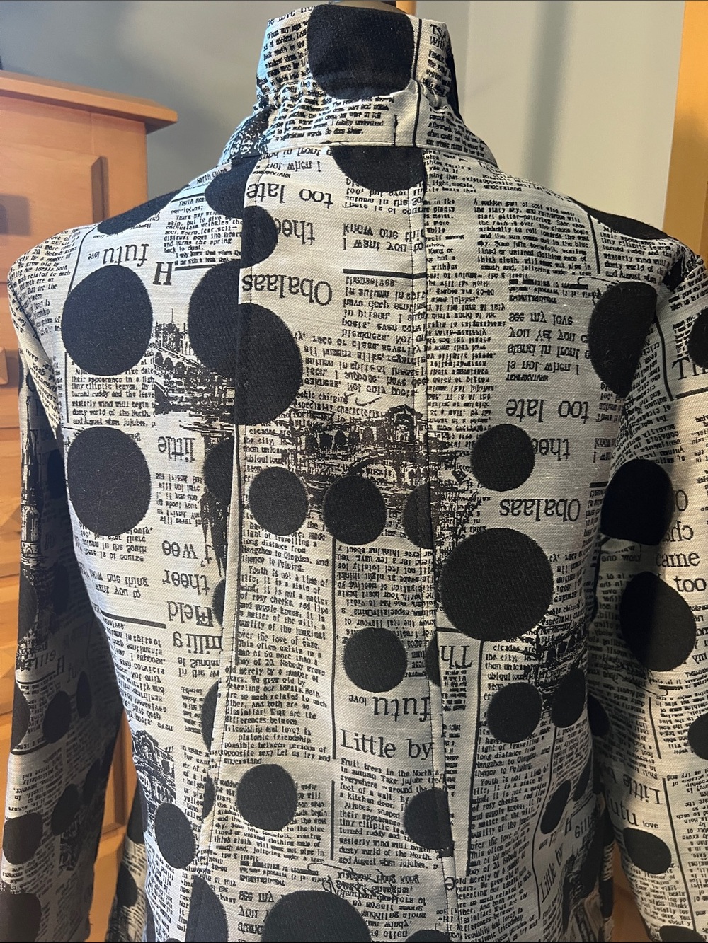 Black & White Polka Dot Newspaper-Print jacket - Picture 5 of 9